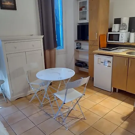 Appartement We ! Studio 2 Steps From The City Center Beachs And The Palais